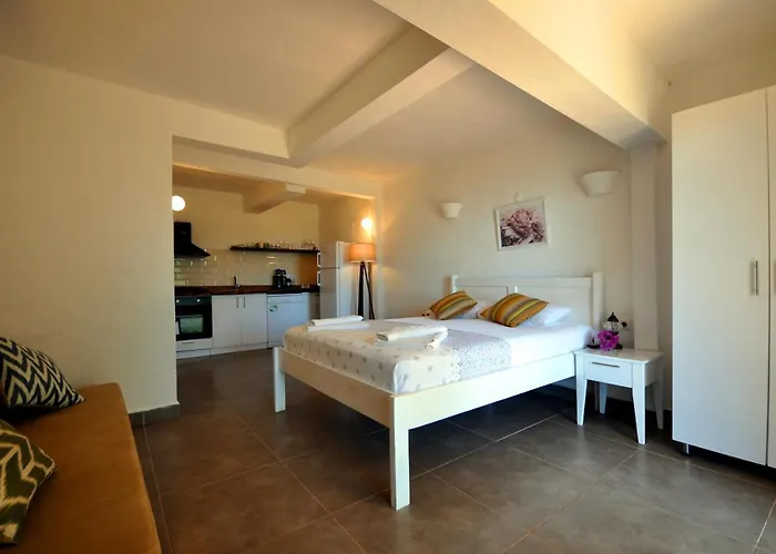 Kaktus Apartahotel 3*