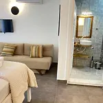 Kaktus Lägenhetshotell 3*